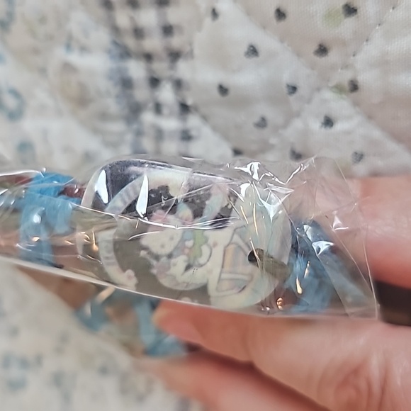 Assorted bracelets - Picture 4 of 4